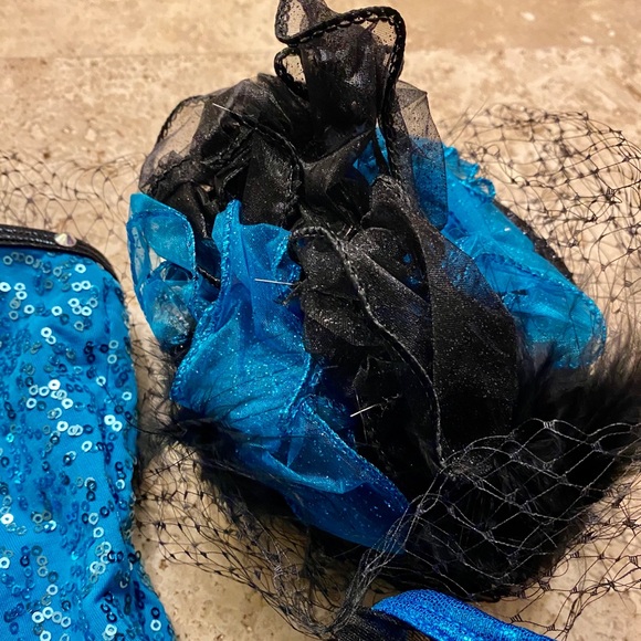 Dance Costume - Picture 3 of 4